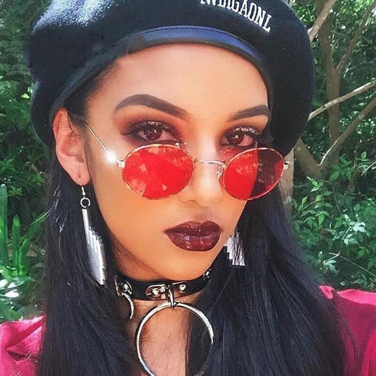 New trend retro sunglasses $15.00 Dana Fashion Color: Black Red Women's Accessories Lens Material: Resin Style: Retro Mirror frame material: metal Lens color: Golden gray Golden and dark green Golden Brown Golden Red Golden yellow Gold powder Golden Orchi