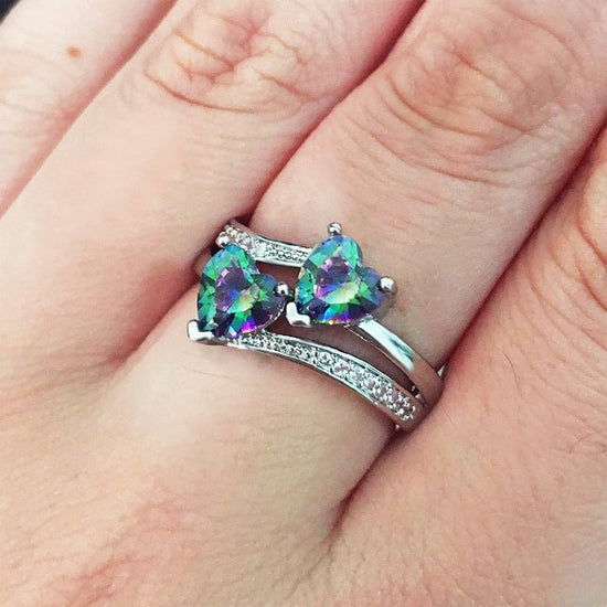 New Women's Double Heart-shaped Multicolor Ring $15.51 Dana Fashion Color: Color Size: No 10 Women's Accessories Product information: Type: Ring Treatment Process: inlaid zircon Size: no.6, no.7, no.8, no.9, no.10 Series: meeting altar, meeting altar Pict