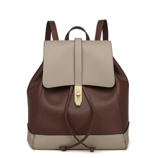 New Women's Fashion Personalized Backpack $88.00 Dana Fashion Color: Coffee Khaki Women's Bags Product information: Pattern: solid color Color: khaki/coffee, Brown, coffee/khaki Material: genuine leather Popular elements: belt decoration, tassel, contrast