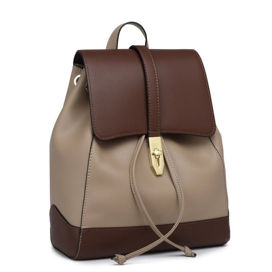 New Women's Fashion Personalized Backpack $88.00 Dana Fashion Color: Brown Women's Bags Product information: Pattern: solid color Color: khaki/coffee, Brown, coffee/khaki Material: genuine leather Popular elements: belt decoration, tassel, contrast color