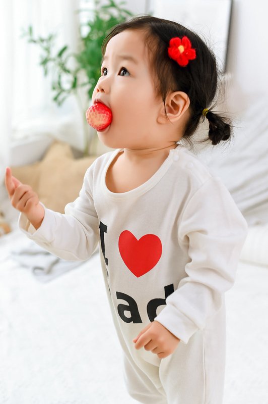 Newborn Baby Clothes Short Sleeve $19.15 Dana Fashion Color: I Dad Size: 66cm Baby Clothing Product information: Material: Cotton Style: Parent-child wear Feature: Long-sleeved one-piece color: White Size Information: Size: 66/73/80/90 Size Lenght Bust Sh