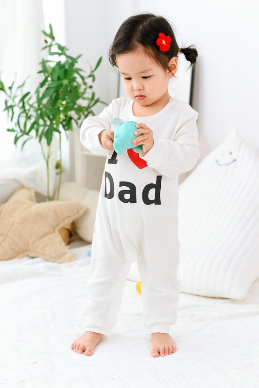 Newborn Baby Clothes Short Sleeve $19.15 Dana Fashion Color: I Dad Size: 66cm Baby Clothing Product information: Material: Cotton Style: Parent-child wear Feature: Long-sleeved one-piece color: White Size Information: Size: 66/73/80/90 Size Lenght Bust Sh