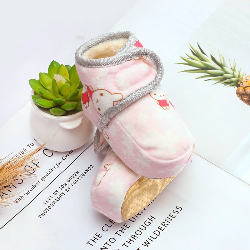 Newborn baby shoes $20.98 Dana Fashion Color: 6 style Size: 11cm Baby & Mother Closed way: Velcro Shoe size: inner length 11cm, inner length 12cm, inner length 13cm Pattern: lattice Applicable gender: female male Sole material: other Help surface material