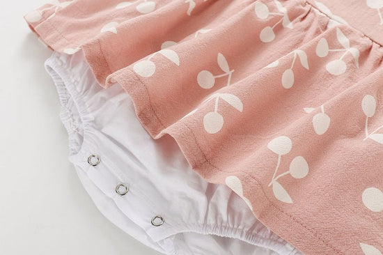 Newborn clothes $23.49 Dana Fashion Color: Pink Appropriate Height: 100cm Baby Clothing Applicable gender: female Sleeve: Sleeveless Whether hooded: detachable cap Thickness: General Fabric Name: Cotton Main fabric component content; 100 (%) Closed style: