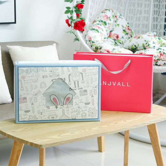 Newborn gift box set $75.50 Dana Fashion Color: Blue Size: 59cm Baby Clothing Product composition: 100% cotton Number of gift boxes: 24 sets Gift box size: 43X30cm 1. Asian sizes are 1 to 2 sizes smaller than European and American people. Choose the large