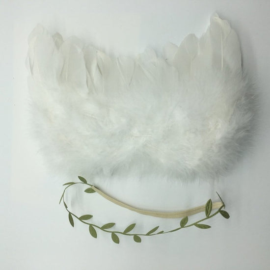 Newbornx Photography Props White Angel Wing Baby $10.34 Dana Fashion Color: 7coler Baby Clothing Product information: Sales:serial:number:YW15 Suitable:for:gift-giving:occasions Modeling:flowers Custom:processing::Yes Material:Feather Color:green,:white,: