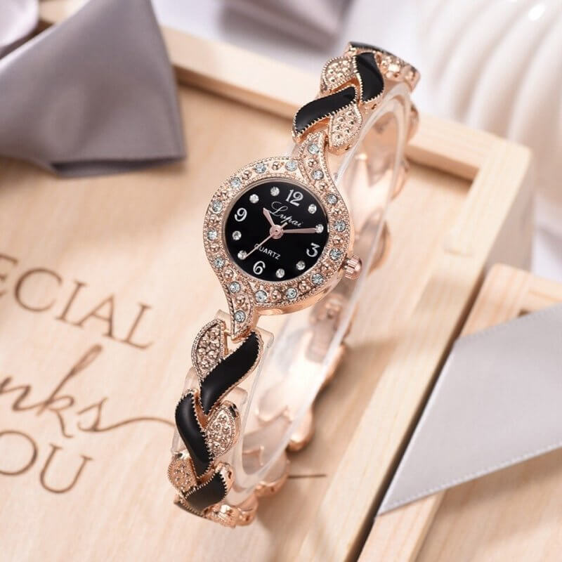 Niche diamond alloy bracelet watch ladies watch $15.85 Dana Fashion Color: Rose gold black Women's Accessories Not waterproof Movement type Quartz Thickness 8mm Dial diameter 22mm Watch movement: quartz watch Watch style: simple, casual and fashionable Su