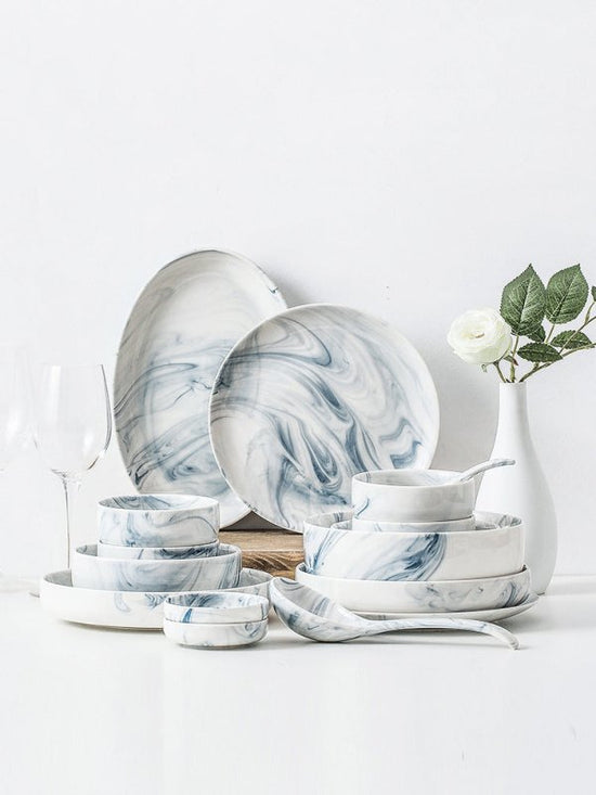 Nordic tableware and dish set $161.30 Dana Fashion style: Set3 Dana's Kitchen Product Information: Product category: bowl, dish, plate set Material: Porcelain Shape: round Microwave: available Color: small spoon, large soup spoon, 3.5-inch flavor plate, 4