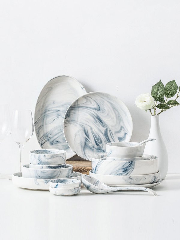 Nordic tableware and dish set $161.30 Dana Fashion style: Set3 Dana's Kitchen Product Information: Product category: bowl, dish, plate set Material: Porcelain Shape: round Microwave: available Color: small spoon, large soup spoon, 3.5-inch flavor plate, 4