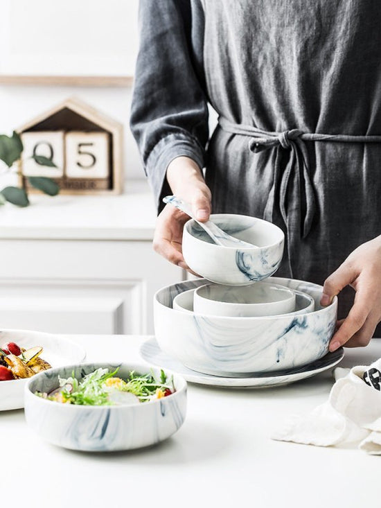 Nordic tableware and dish set $30.42 Dana Fashion style: 11inch oval plate Dana's Kitchen Product Information: Product category: bowl, dish, plate set Material: Porcelain Shape: round Microwave: available Color: small spoon, large soup spoon, 3.5-inch fla