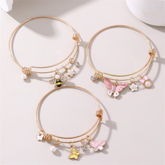 Oil Dripping Butterfly Small Flower Bracelet Simple $12.38 Dana Fashion Color: BZ1153 Women's Accessories Product information: Treatment Process: grinding Color: BZ1217jinse,BZ1218jinse,BZ1153 Material: acrylic Popular elements: round Packing list: Bracel