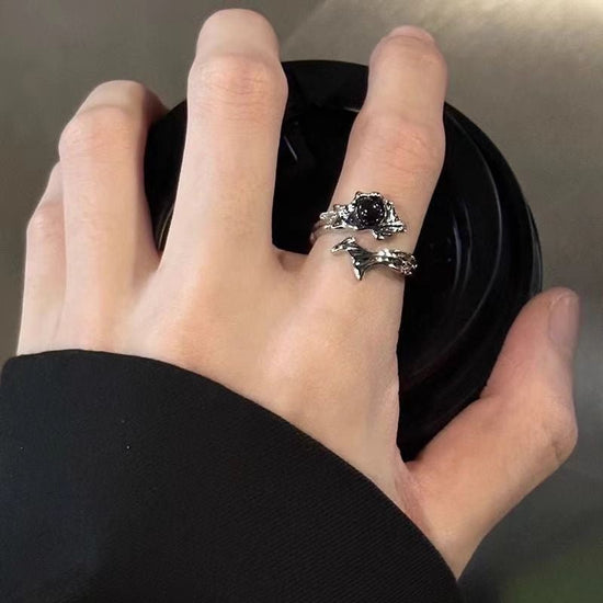 Original Dark Style Thorn Ring For Men And Women Special-interest Design Texture $12.00 Dana Fashion Color: Cross Ring Women's Accessories Product information: Type: ring, Treatment Process: Electroplating Color: dark style cross ring, dark style parallel