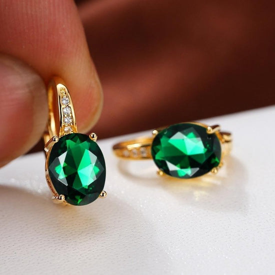 Oval Goose Egg Zircon Women's Ear Clip $10.00 Dana Fashion Color: Gold Lvzuan Women's Accessories Product information: Treatment Process: Electroplating Applicable people: Unisex Style: Ellipse Material: Copper Shape: Geometric Popular elements: Ellipse S