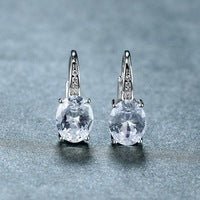 Oval Goose Egg Zircon Women's Ear Clip $10.00 Dana Fashion Color: Platinum White Diamond Women's Accessories Product information: Treatment Process: Electroplating Applicable people: Unisex Style: Ellipse Material: Copper Shape: Geometric Popular elements
