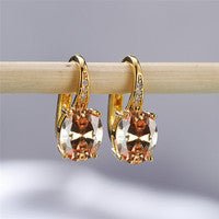 Oval Goose Egg Zircon Women's Ear Clip $10.00 Dana Fashion Color: Gold Champagne Diamond Women's Accessories Product information: Treatment Process: Electroplating Applicable people: Unisex Style: Ellipse Material: Copper Shape: Geometric Popular elements