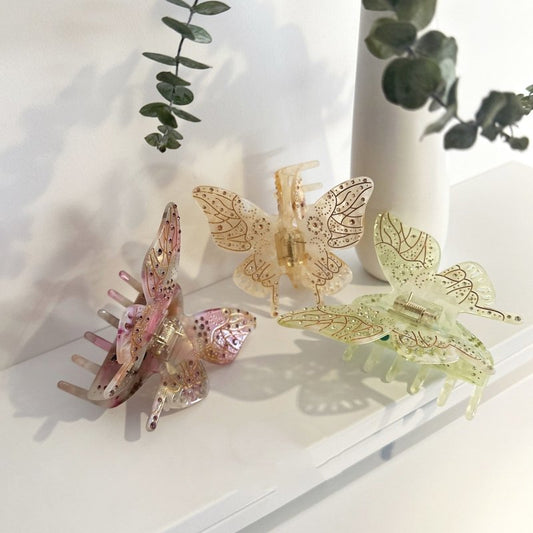 Oversized Light Luxury Glass Butterfly Hair Claw Headdress $33.10 Dana Fashion Color: Crystal Pink Women's Accessories Product information: Treatment Process: Diamond Color: Jelly Green, jelly yellow, Crystal Pink Applicable people: women Style: Women's M