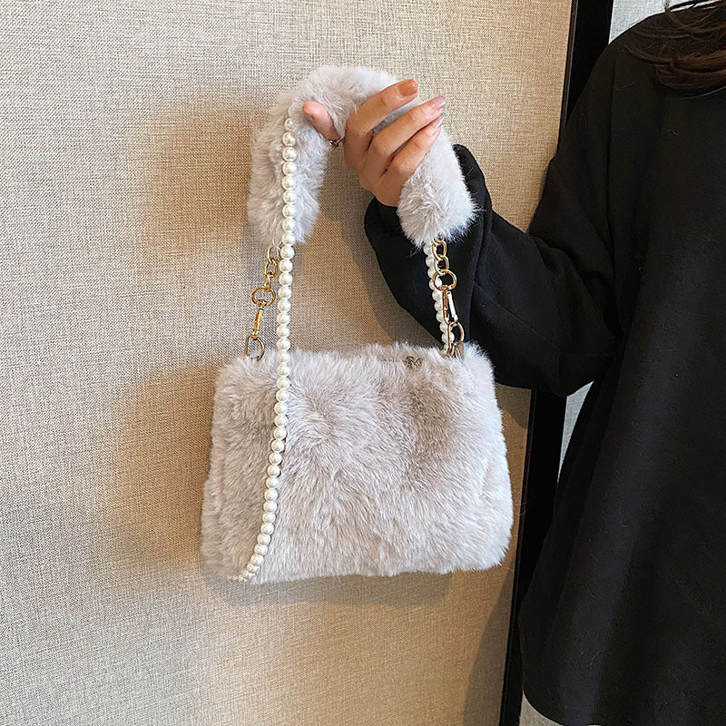 Pearl Chain Plush Bag Female Ins Korean Style $19.50 Dana Fashion Color: Light Gray Style: Ordinary Chain Strap Women's Bags Product information: Color: Milky White, khaki, pink, medium gray, light gray, black, cameo brown, gray and red Material: Plush Su