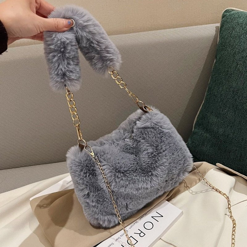 Pearl Chain Plush Bag Female Ins Korean Style $19.50 Dana Fashion Color: Medium Gray Style: Ordinary Chain Strap Women's Bags Product information: Color: Milky White, khaki, pink, medium gray, light gray, black, cameo brown, gray and red Material: Plush S