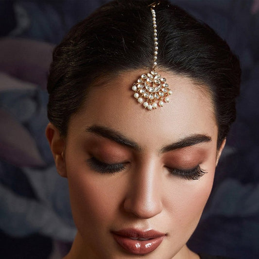 Pearl Forehead Diamond Headdress Ethnic Exotic Style Rhinestone Hair Chain $27.11 Dana Fashion Color: Gold Women's Accessories Product information: Color: gold, silver Material: Rhinestone Popular elements: Tassel Style: European and American Style: weddi