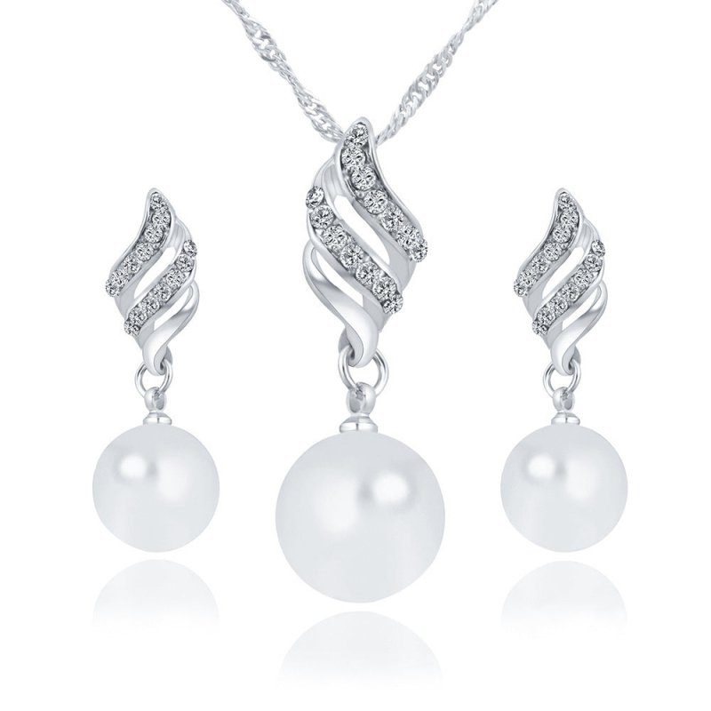 Pearl Stud Necklace Set $22.00 Dana Fashion Color: Silver Women's Accessories Product information: Style: Simple Material: Alloy Treatment process: inlaid with pearls Style: Unisex Set combination: earrings + item accessories Circumference: 21cm (inclusiv