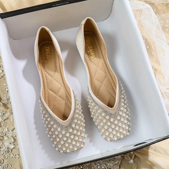 Pearl Water Diamond Square Head Shallow Mouth Single Shoes For Women $47.90 Dana Fashion Color: Apricot Size: 33 Women's shoes Product information: Pattern: solid color Lining material: Microfiber Applicable sports: Hiking Color: Black, apricot Upper heig
