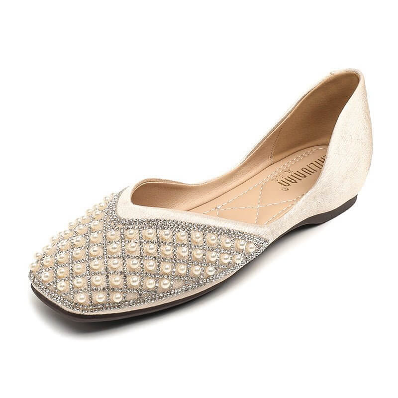 Pearl Water Diamond Square Head Shallow Mouth Single Shoes For Women $47.90 Dana Fashion Color: Apricot Size: 33 Women's shoes Product information: Pattern: solid color Lining material: Microfiber Applicable sports: Hiking Color: Black, apricot Upper heig