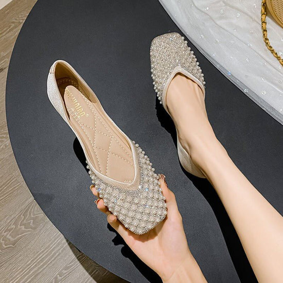 Pearl Water Diamond Square Head Shallow Mouth Single Shoes For Women $47.90 Dana Fashion Color: Apricot Size: 33 Women's shoes Product information: Pattern: solid color Lining material: Microfiber Applicable sports: Hiking Color: Black, apricot Upper heig