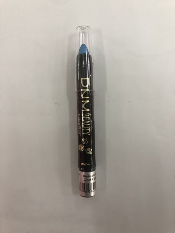 Pearlescent Silkworm Eyeshadow Pen Lasting Waterproof And Not Blooming Shiny Pearlescent Gel Pen 15 Color Eye Shadow Pen $9.50 Dana Fashion Color: 11Style makeup Overview: Fashion Design! 100% Brand New, High Quality! Specifications: Color: 15 colors to c
