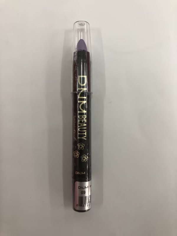 Pearlescent Silkworm Eyeshadow Pen Lasting Waterproof And Not Blooming Shiny Pearlescent Gel Pen 15 Color Eye Shadow Pen $9.50 Dana Fashion Color: 9Style makeup Overview: Fashion Design! 100% Brand New, High Quality! Specifications: Color: 15 colors to ch