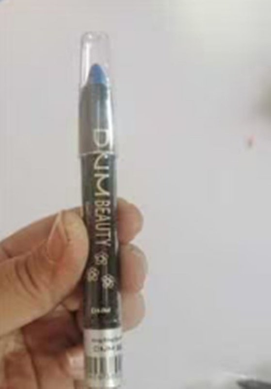 Pearlescent Silkworm Eyeshadow Pen Lasting Waterproof And Not Blooming Shiny Pearlescent Gel Pen 15 Color Eye Shadow Pen $9.50 Dana Fashion Color: 13Style makeup Overview: Fashion Design! 100% Brand New, High Quality! Specifications: Color: 15 colors to c