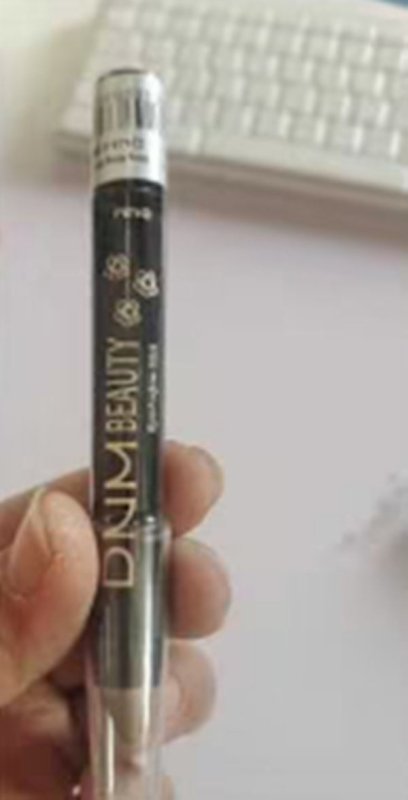 Pearlescent Silkworm Eyeshadow Pen Lasting Waterproof And Not Blooming Shiny Pearlescent Gel Pen 15 Color Eye Shadow Pen $9.50 Dana Fashion Color: 4Style makeup Overview: Fashion Design! 100% Brand New, High Quality! Specifications: Color: 15 colors to ch