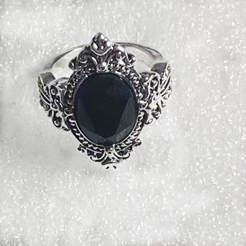 Personality Owl Vintage Rhinestone-encrusted Ring $15.00 Dana Fashion Color: Black Size: No 10 Women's Accessories Product information: Type: Ring Treatment Process: Silver electroplated Color: Picture color Size: no.6, no.8, no.9, no.10 Style: Unisex Mat