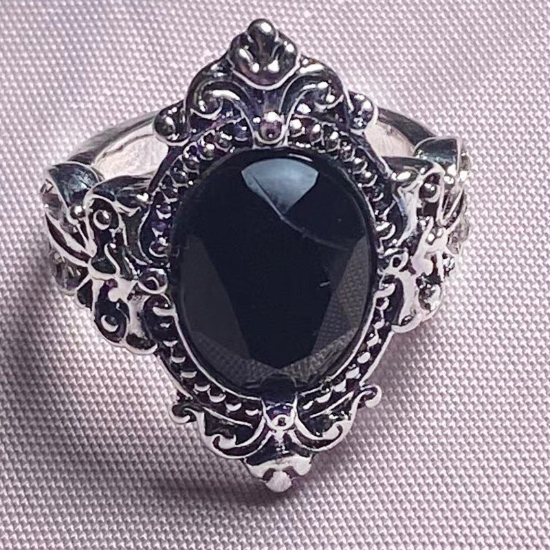 Personality Owl Vintage Rhinestone-encrusted Ring $15.00 Dana Fashion Color: Black Size: No 10 Women's Accessories Product information: Type: Ring Treatment Process: Silver electroplated Color: Picture color Size: no.6, no.8, no.9, no.10 Style: Unisex Mat