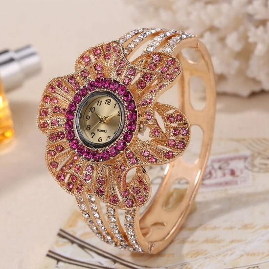 Personalized rhinestone bracelet watch $19.50 Dana Fashion Color: Rose Red Women's Accessories Display type: pointer style: Casual Waterproof: no Movement type: Quartz Movement model: 377 Thickness: 7mm Dial diameter: 24mm Crown type: ordinary crown Table