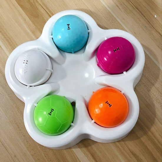 Pet IQ looking for food toys $32.00 Dana Fashion Color: White Toys & Hobbies Product Category: Pet educational toys Material: PP Weight: 619g Specifications: Diameter 22, height 8.5CM Pet IQ educational toys, which are both pet toys and pet food utensils,
