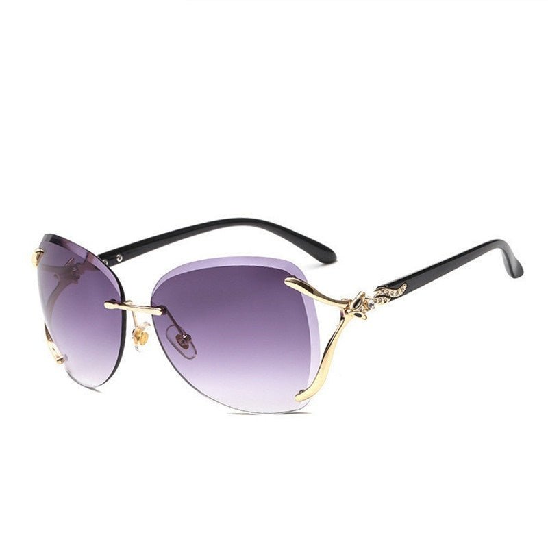 Pink Foxes Rhinestone Oversized Sunglasses $24.38 Dana Fashion Color: Grey Women's Accessories Frame height: 57mm Frame material: metal+PC Lens width: 64mm Lens type: PC Nose bridge width: 15mm Suitable gender: male/female Temple length: 146mm Lens color: