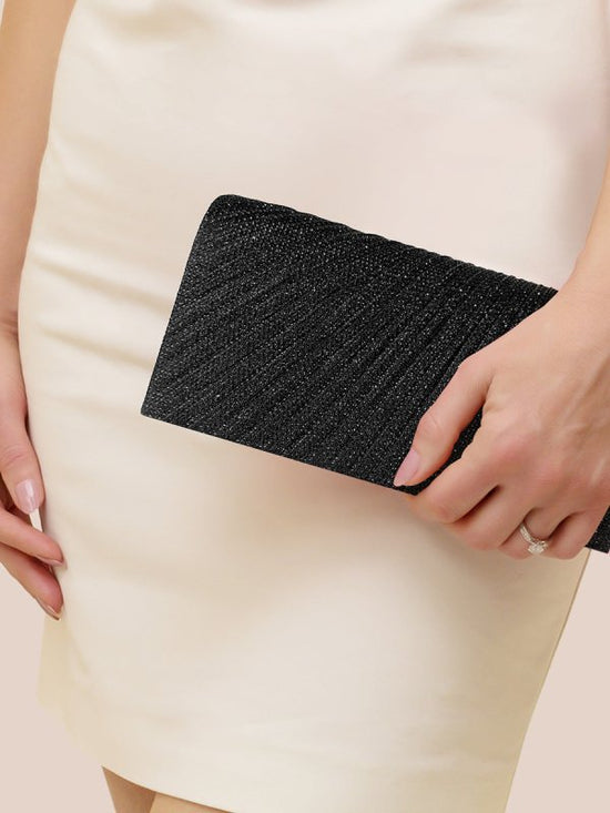 Pleated Party Dinner Bag $39.32 Dana Fashion Color: Black Women's Bags Product information: Lining texture: Polyester Applicable scenarios: Daily matching Color: blue, silver, champagne, black, Rose Red Hardness: medium and soft Material: PVC Suitcase sha