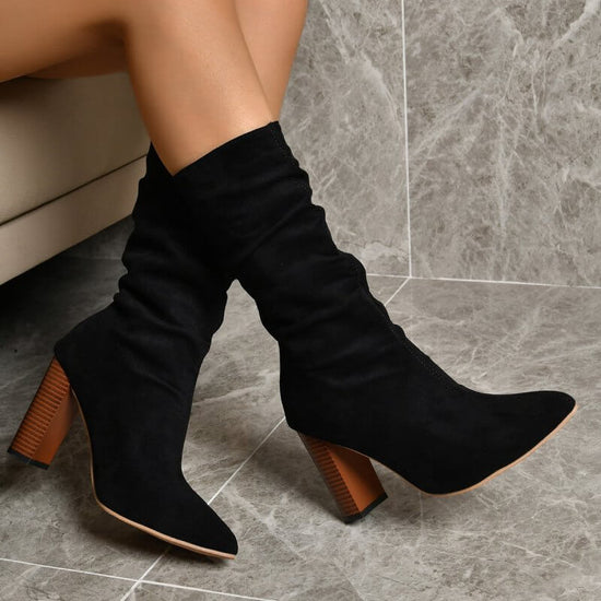 Plus Size Fashion New Chunky Heel Pointed-toe Fashion Middle Boots $46.50 Dana Fashion Color: Black Size: 35 Women's shoes Product information: Pattern: solid color Lining material: Cotton Color: Black, Brown Heel height: high heels (6-8CM) Length of sock