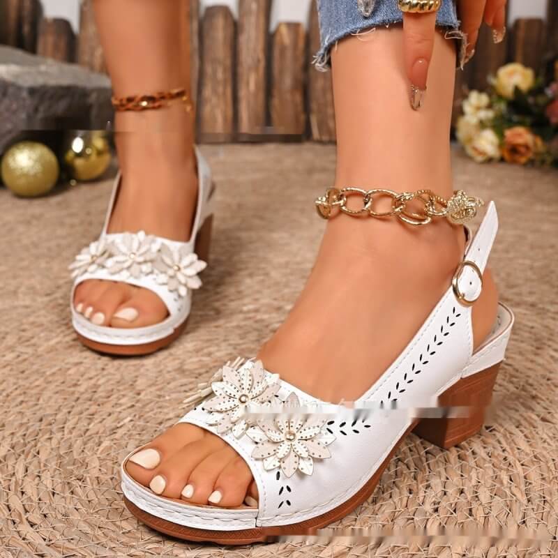 Plus Size Flowers High Heel Slippers Women $33.50 Dana Fashion Color: Light Brown Size: 36 Women's shoes Product information: Toe bracket shape: Fish Mouth Color: light brown, white Shoe Upper material: artificial pu Size: 36, 37, 38, 39, 40, 41, 42, 43 S