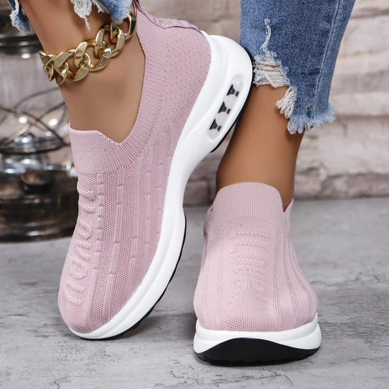 Plus Size Flying Woven Breathable Sports Shoes Women $45.50 Dana Fashion Color: Pink Size: 36 Women's shoes Product information: Pattern: solid color Applicable sports: Tennis Color: white, black, pink, gray Upper height: low top Heel height: flat heel He