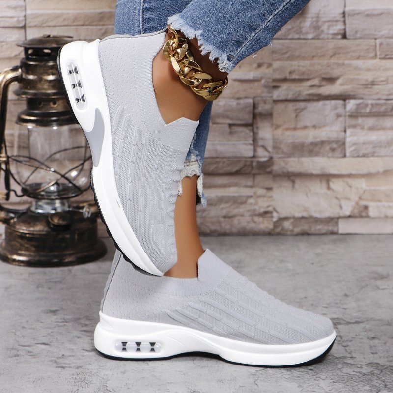 Plus Size Flying Woven Breathable Sports Shoes Women $45.50 Dana Fashion Color: Gray Size: 36 Women's shoes Product information: Pattern: solid color Applicable sports: Tennis Color: white, black, pink, gray Upper height: low top Heel height: flat heel He