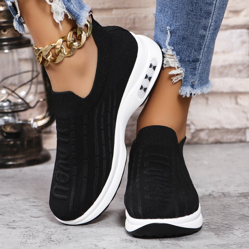 Plus Size Flying Woven Breathable Sports Shoes Women $45.50 Dana Fashion Color: Black Size: 36 Women's shoes Product information: Pattern: solid color Applicable sports: Tennis Color: white, black, pink, gray Upper height: low top Heel height: flat heel H