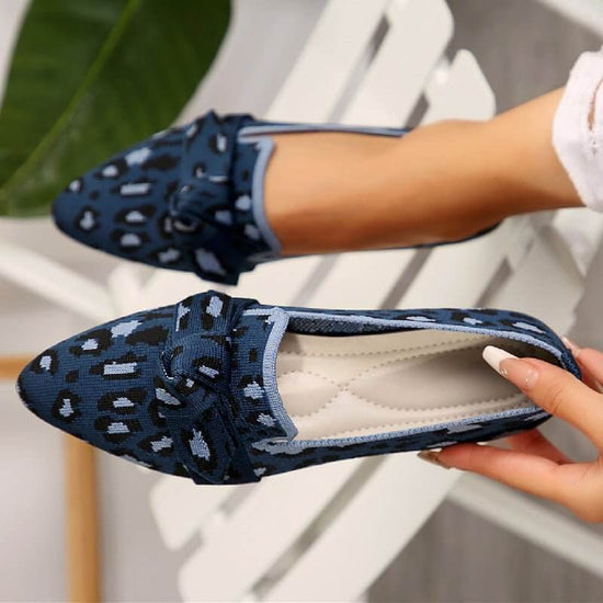 Plus Size Flyknit Flat Low-cut Shoes Female Pointed-toe Bowknot Boat Shoes $29.90 Dana Fashion Color: Blue Leopard Print Size: 36 Women's shoes Product information: Color: cow color, vintage pattern, khaki, leopard print, brown leopard print, blue leopard
