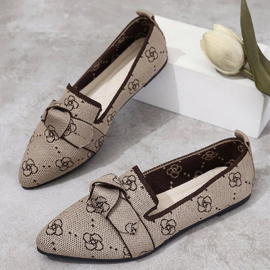 Plus Size Flyknit Flat Low-cut Shoes Female Pointed-toe Bowknot Boat Shoes $29.90 Dana Fashion Color: Retro Patterns Size: 36 Women's shoes Product information: Color: cow color, vintage pattern, khaki, leopard print, brown leopard print, blue leopard pri