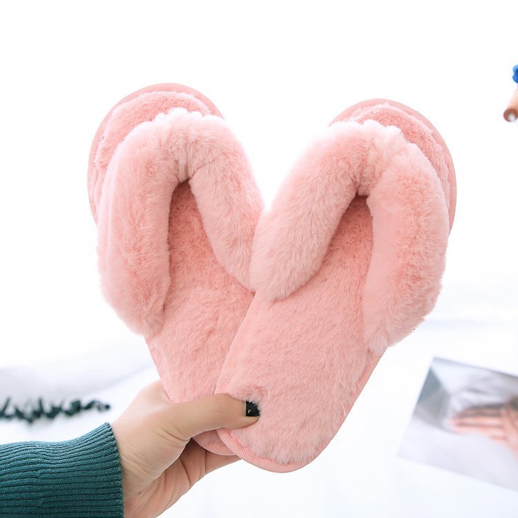 Plus Size Plush Flip-flops Cotton Slippers $35.90 Dana Fashion Color: Pink Size: 36to37 Women's shoes Product information: Color: black, blue, gray, pink, watermelon red, dark green, creamy-white Heel height: flat heel With USB or not: Yes Size: 36-37 (su