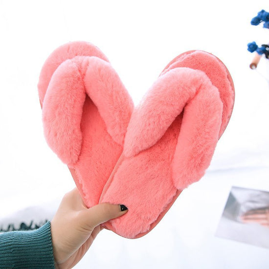 Plus Size Plush Flip-flops Cotton Slippers $35.90 Dana Fashion Color: Watermelon Red Size: 36to37 Women's shoes Product information: Color: black, blue, gray, pink, watermelon red, dark green, creamy-white Heel height: flat heel With USB or not: Yes Size: