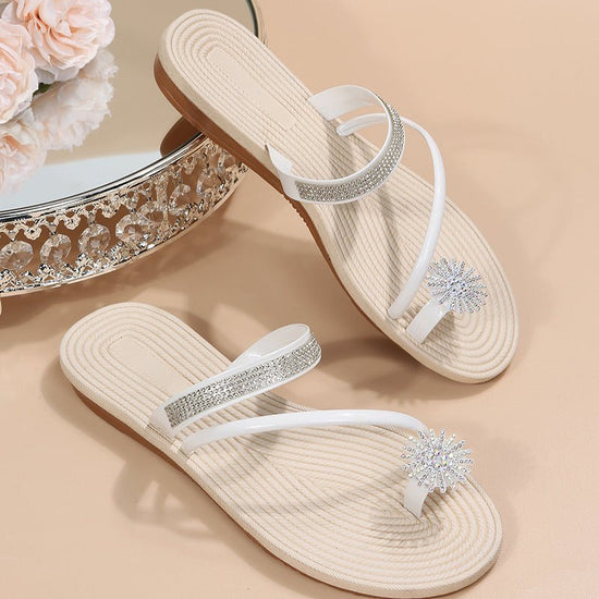 Plus Size Sandals For Women Summer $31.92 Dana Fashion Color: White Size: 35 Women's shoes Product information: Pattern: rhinestone flowers Lining material: imitation leather Size: 35,36,37,38,39,40,41,42,43 Sole craft: viscose shoes Sole material: rubber