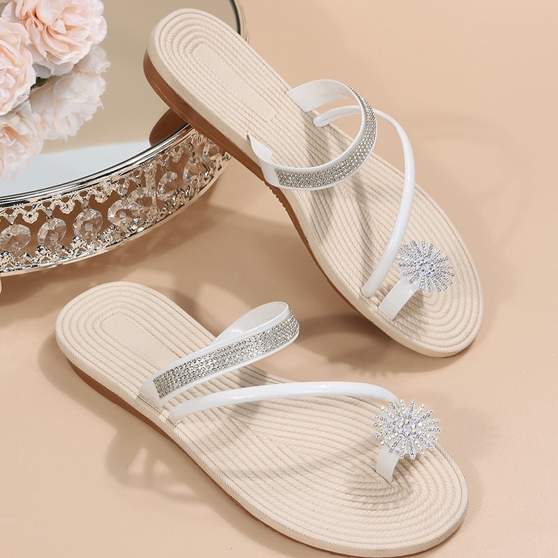 Plus Size Sandals For Women Summer $31.92 Dana Fashion Color: White Size: 35 Women's shoes Product information: Pattern: rhinestone flowers Lining material: imitation leather Size: 35,36,37,38,39,40,41,42,43 Sole craft: viscose shoes Sole material: rubber