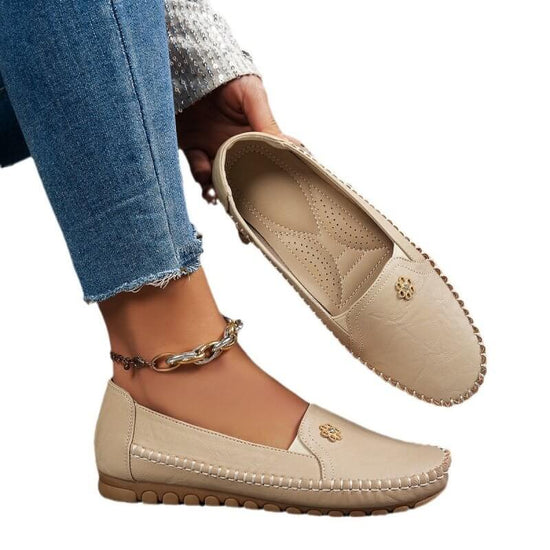 Plus Size Suture Laser Women's Flat-heeled Shoes $37.50 Dana Fashion Color: Beige Size: 36 Women's shoes Product information: Pattern: solid color Lining material: PU Applicable sports: Universal Color: Camel, Milky White, pink, black Upper height: low to