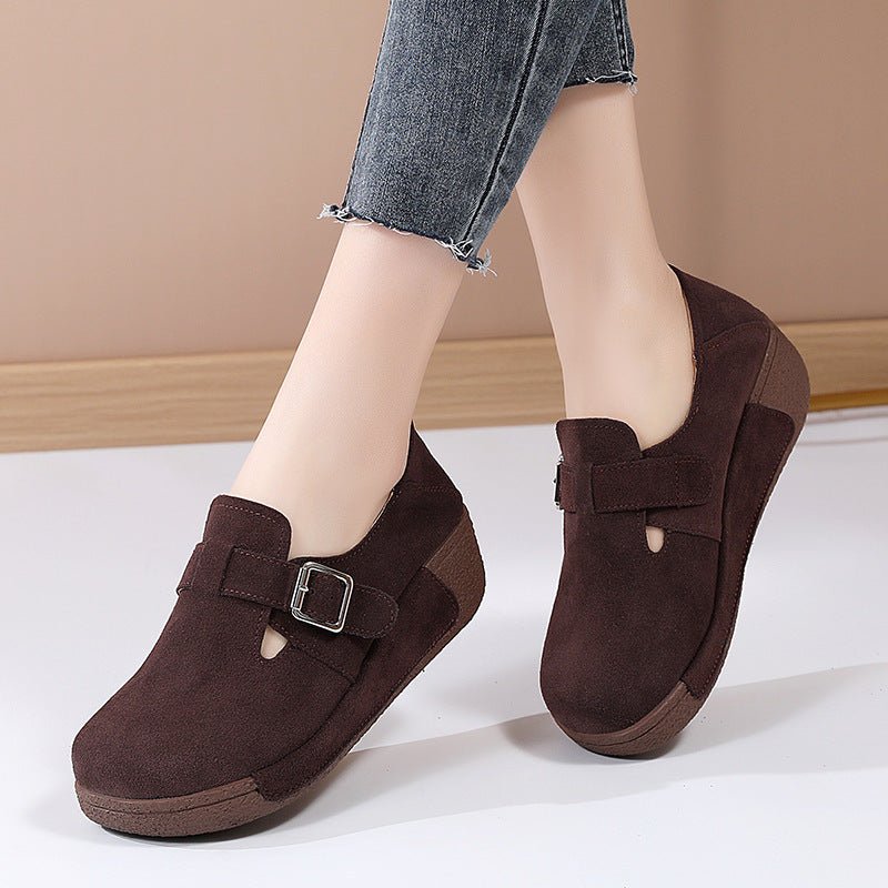 Plus Size Women's Platform Shoes Slip-on $58.86 Dana Fashion Color: Beige Size: 35 Women's shoes Product information: Color: black, gray, yellow, coffee, beige, brown Heel height: mid heel (3-5CM) Size: 35, 36, 37, 38, 39, 40, 41, 42 Sole material: Polyur